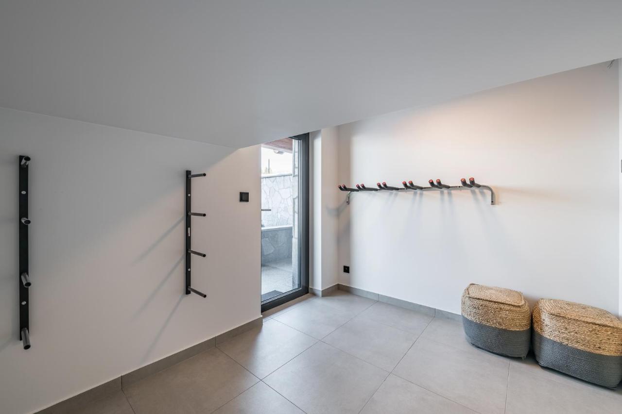 Widokowe Apartamenty Na Kepiatym Wzgorzu & Wellness Czarna Góra Eksteriør billede